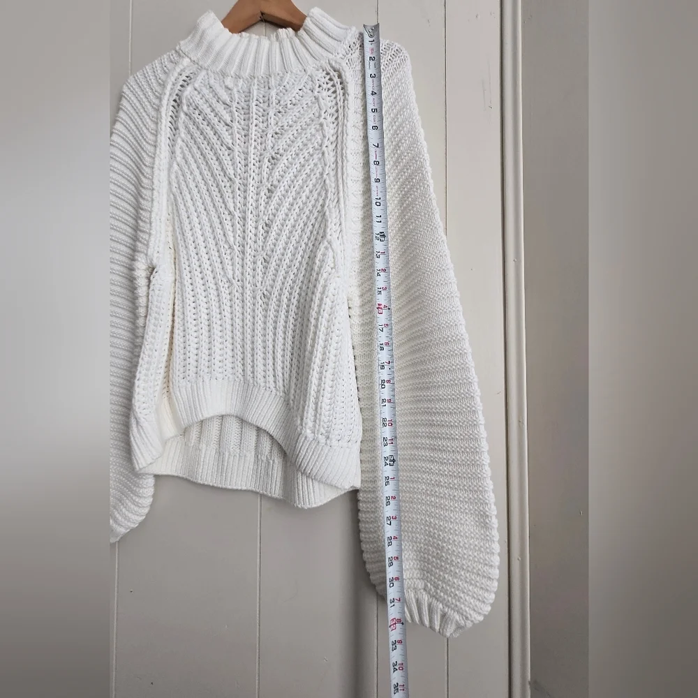 NWT Free People White Chunky  Knit Sweater Sleeves Mock Turtle Neck Sz M - Picture 5 of 7